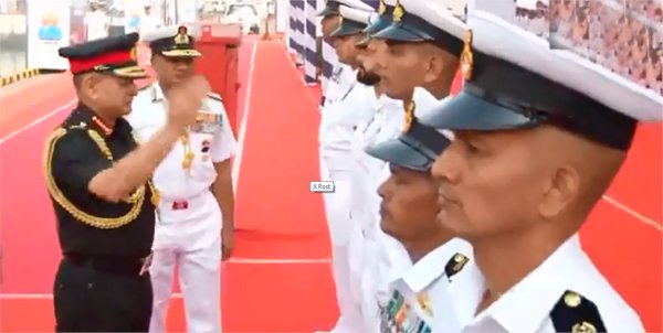 थल सेना प्रमुख की उपस्थिति में मुंबई में नए युद्धपोत INS माहे का जलावतरण