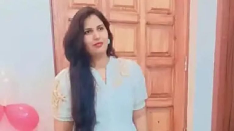 IIT ग्रेजुएट युवती ने गंगा में लगाई छलांग, IAS की कर रही थी तैयारी