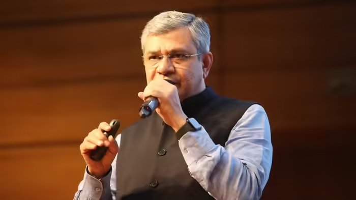 मोदी सरकार ने कैबिनेट मीटिंग में लिए 4 बड़े फैसले, दो रेल परियोजनाओं को मिली मंजूरी