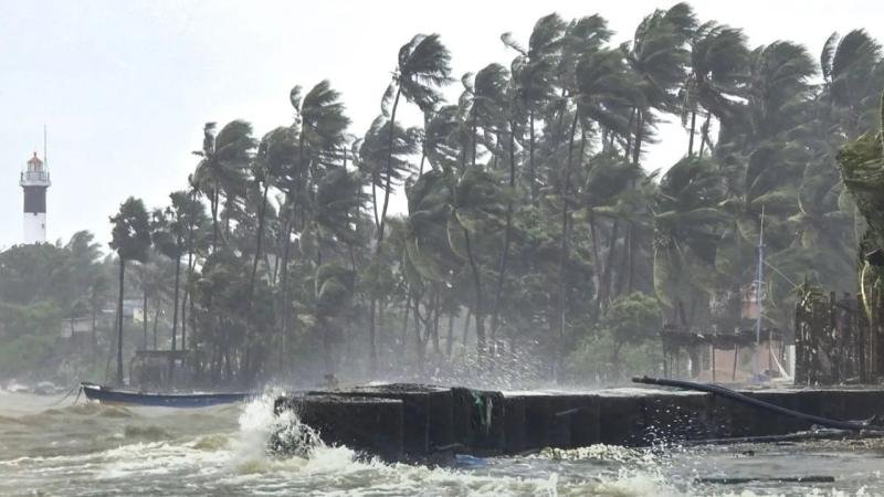 तटीय इलाकों में आसमानी आफत का खतरा, NDRF-SDRF हाई अलर्ट पर; क्या आपके शहर में भी होगा असर?