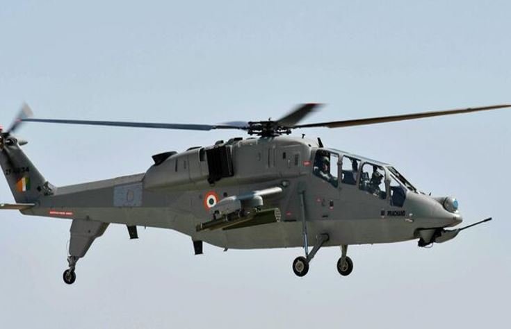 भारत का दमदार युद्धाभ्यास, अरुणाचल में अटैक हेलीकॉप्टरों ने दिखाया शक्ति प्रदर्शन भारत का दमदार युद्धाभ्यास, अरुणाचल में अटैक हेलीकॉप्टरों ने दिखाया शक्ति प्रदर्शन