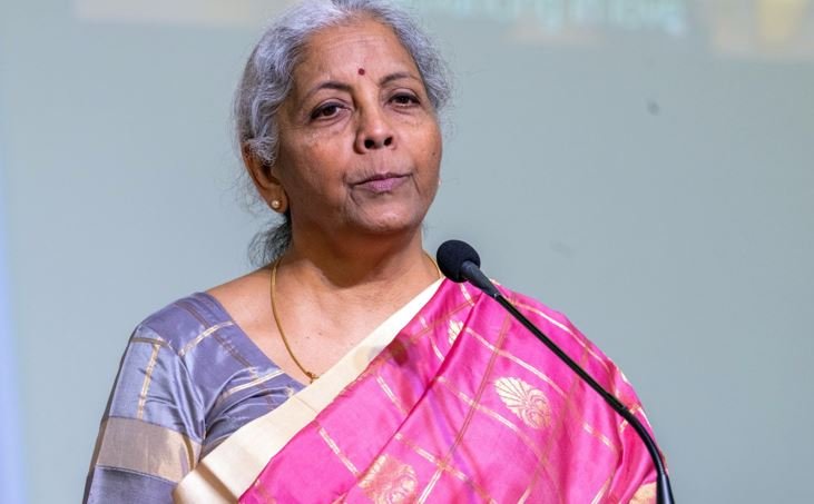 वित्त मंत्री के नाम पर लोगों से की जा रही ठगी