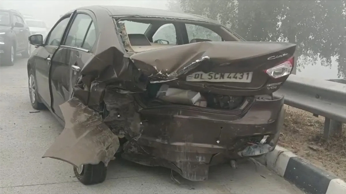 नोएडा में ईस्टर्न पेरिफेरल एक्सप्रेसवे पर हादसा, 15 से ज्यादा वाहन एक-दूसरे से टकराए; कई लोग घायल नोएडा में ईस्टर्न पेरिफेरल एक्सप्रेसवे पर हादसा, 15 से ज्यादा वाहन एक-दूसरे से टकराए; कई लोग घायल