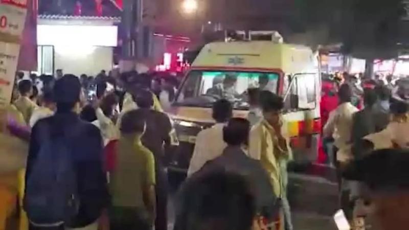 आपकी एक लापरवाही ले सकती है जान…बस ड्राइवर की छोटी सी गलती और 4 लोगों का दर्दनाक अंत