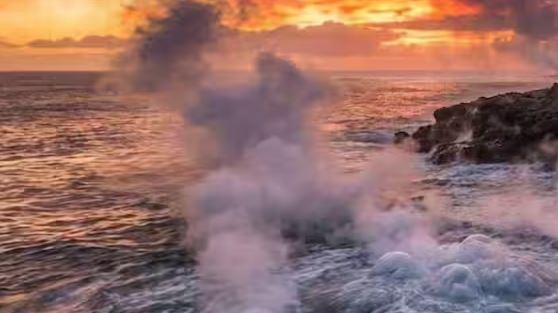 गुजरात तट पर अरब सागर में रहस्यमयी उबलते पानी ने मचाई हड़कंप