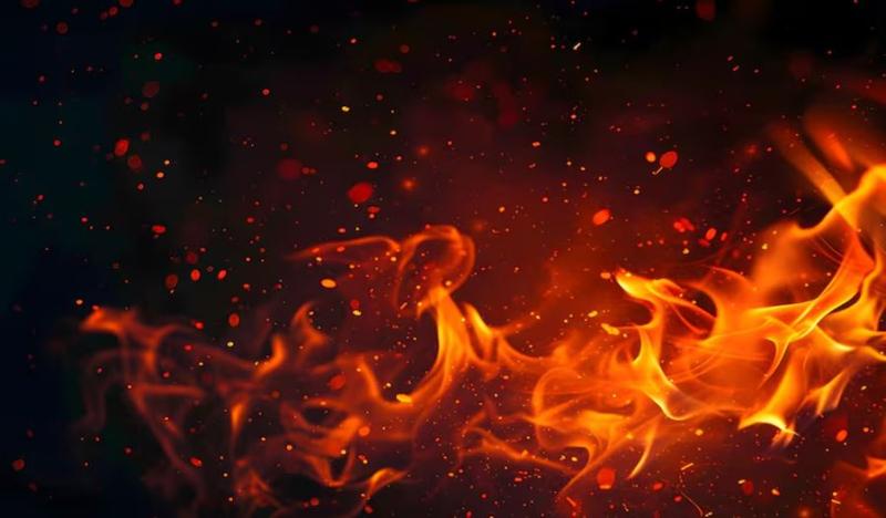 स्कूल में थिनर से आग, 4 छात्र झुलसे स्कूल में थिनर से आग, 4 छात्र झुलसे