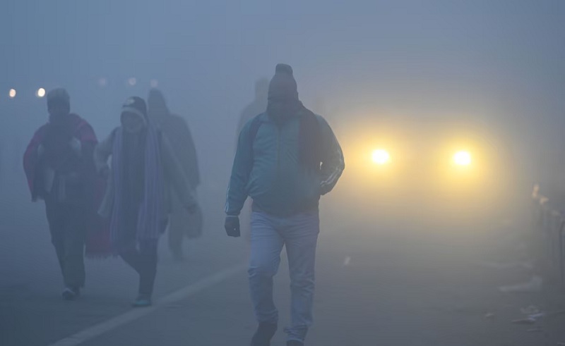 घने कोहरे के चपेट में UP… 24 घंटे में हुए अलग-अलग सड़क हादसों में 20 लोगों की मौत