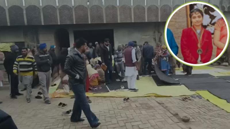 पिता ने छुट्टी पर घर आई बेटी की हत्या की, पढ़ाई जारी रखने से था नाराज