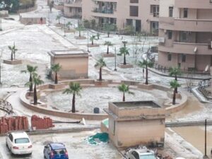 पहाड़ी क्षेत्रों में बर्फबारी से बिहार का बदला मॉसम, बगहा–बक्सर में बारिश, 5 जिलों में अलर्ट